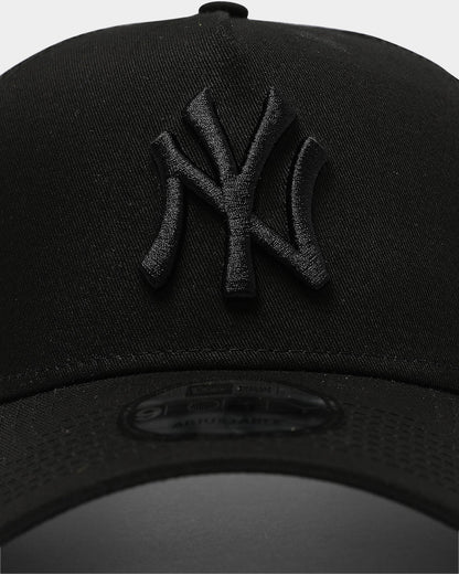 New Era New York Yankees 9FORTY A-Frame Trucker Black/Black