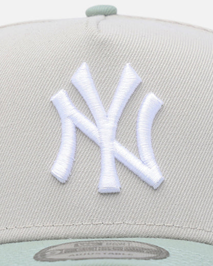 New Era New York Yankees 'Sea Glass' 9FORTY A-Frame Snapback Stone/Green
