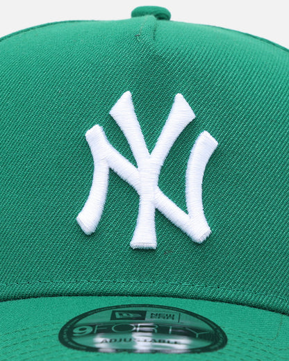 New Era New York Yankees 'Polychromatic' 9FORTY A-Frame Snapback Kelly Green