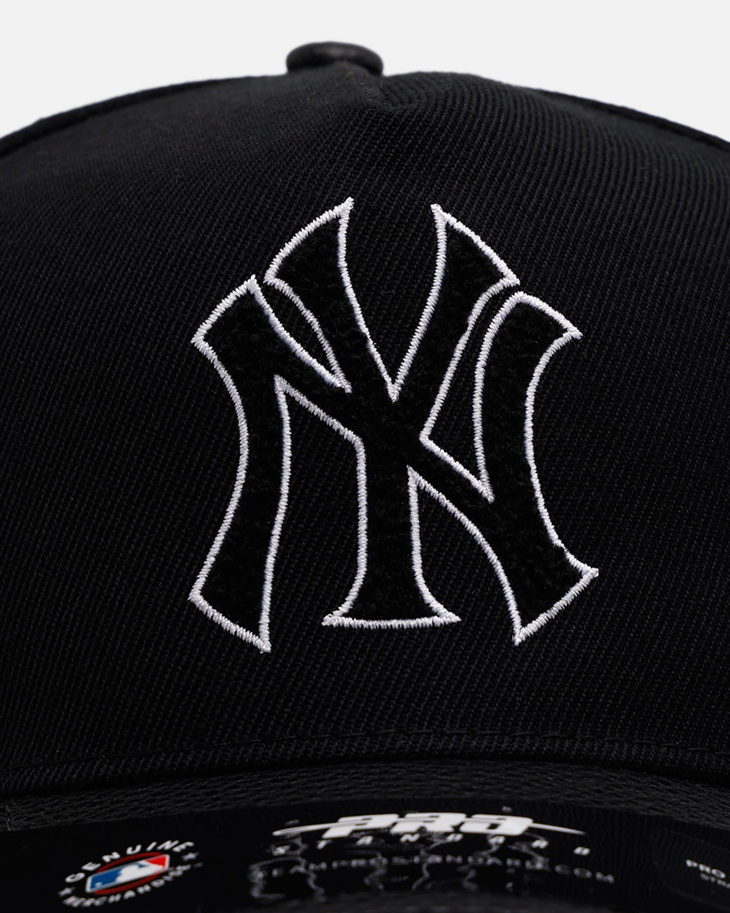 Pro Standard New York Yankees 'Black Chenille' Pro Pinch Strapback Black
