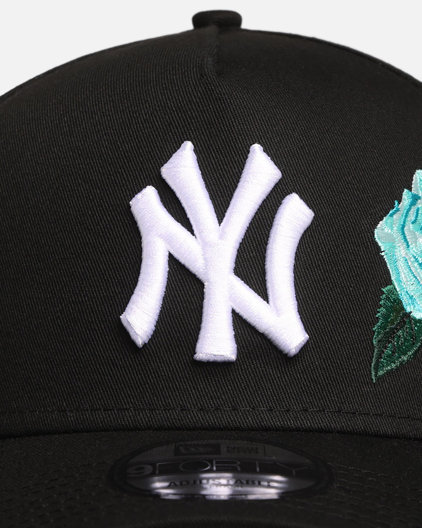 New Era New York Yankees 'Aqua Rose Embroidery' 9FORTY A-Frame Snapback Black/Aqua