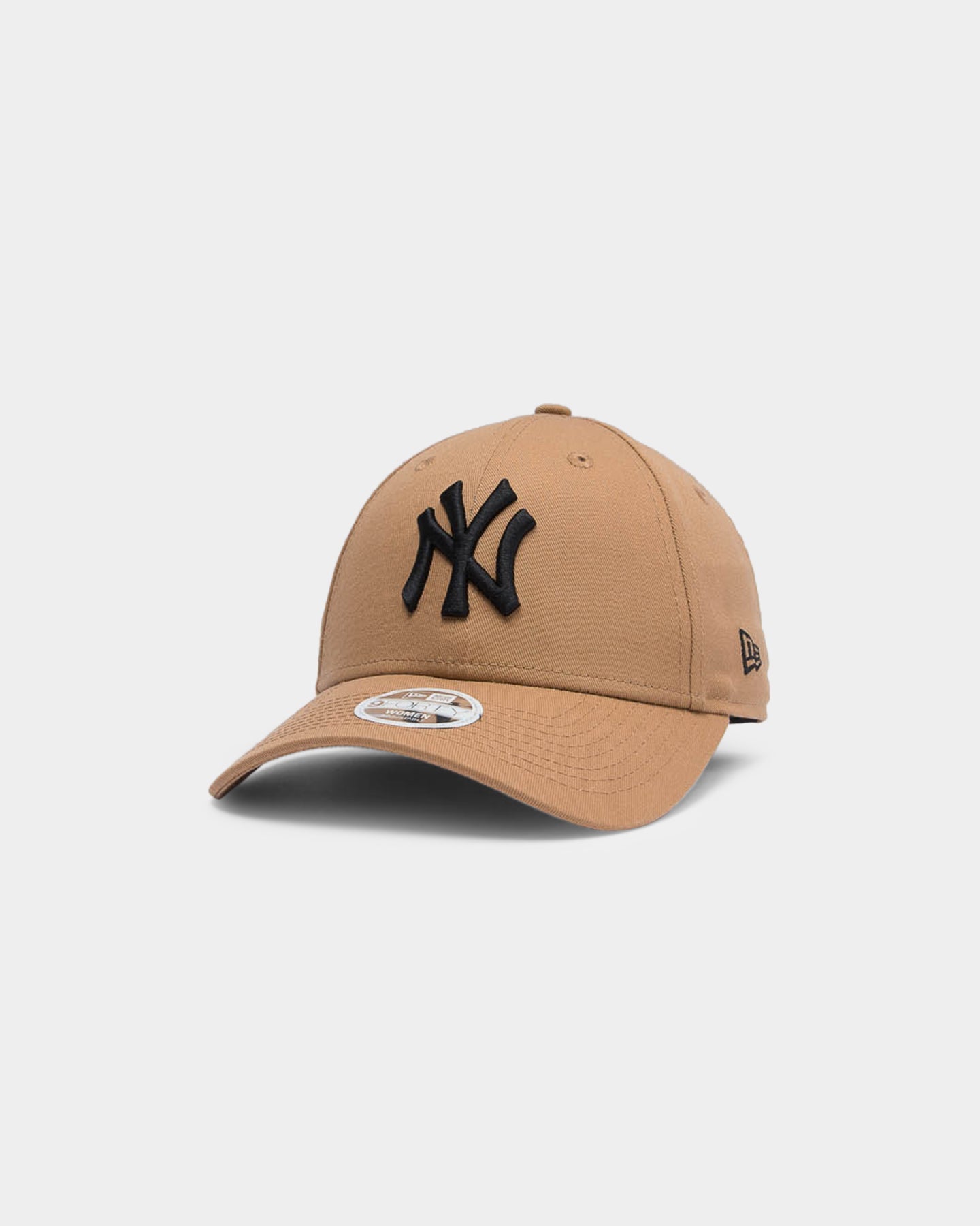 New Era Women's New York Yankees 9FORTY Strapback Wheat/Black