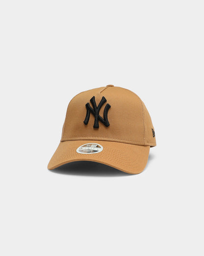New Era Women's New York Yankees 9FORTY A-Frame Snapback Wheat/Black