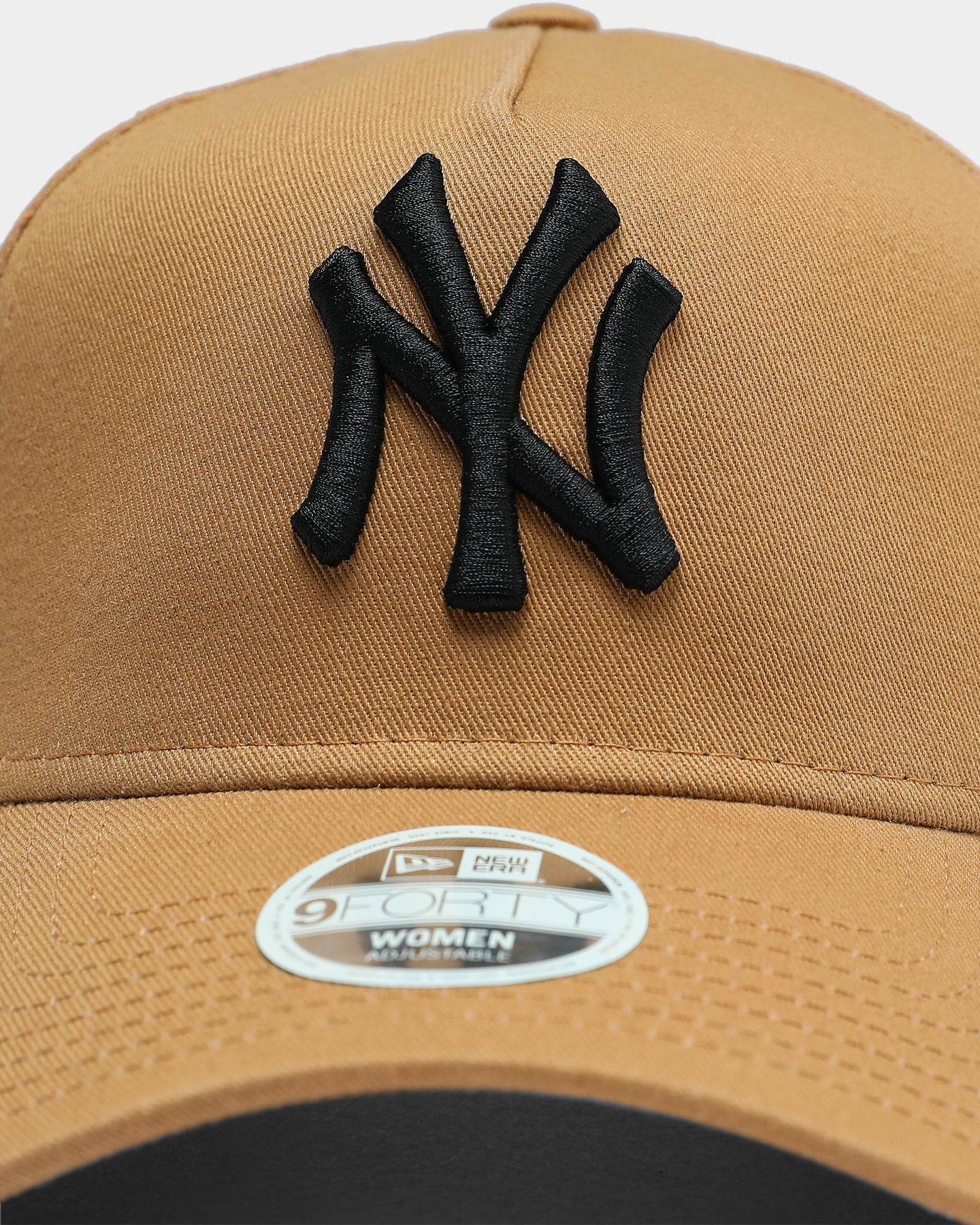 New Era Women's New York Yankees 9FORTY A-Frame Snapback Wheat/Black