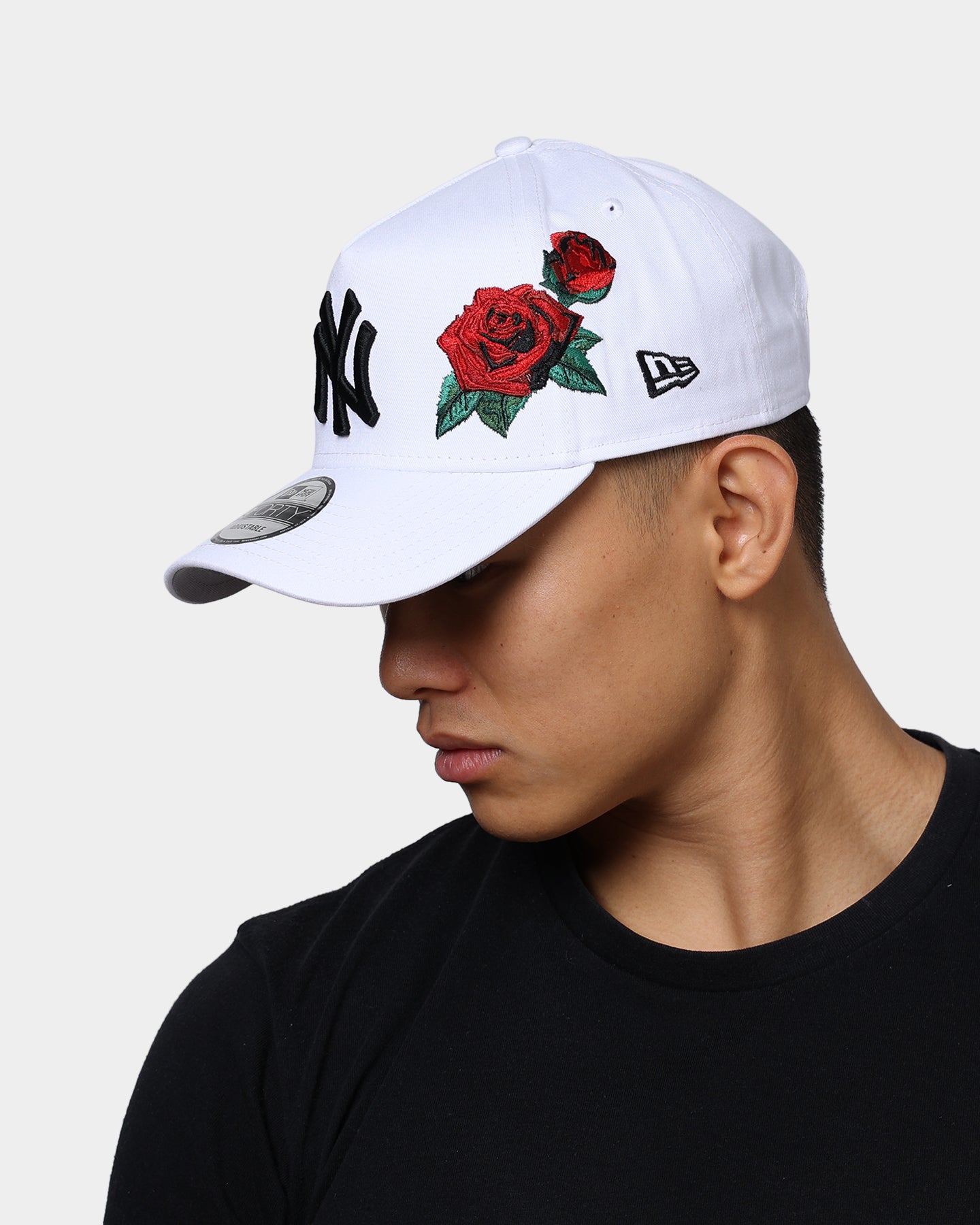 New Era New York Yankees 'Rose Emblem'  9FORTY A-Frame Snapback White/Black