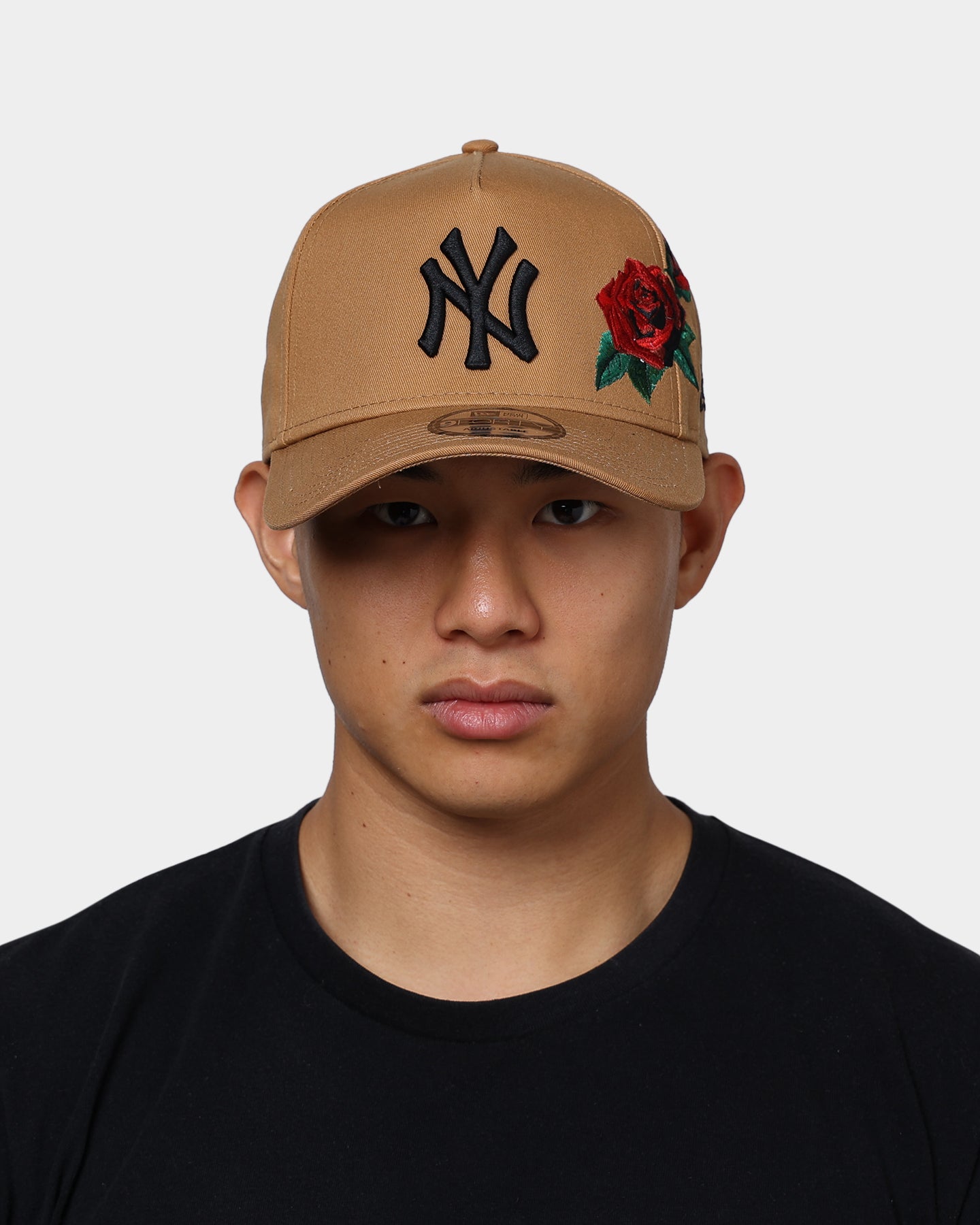 New Era New York Yankees 'Rose Emblem' 9FORTY A-Frame Snapback Wheat/Black