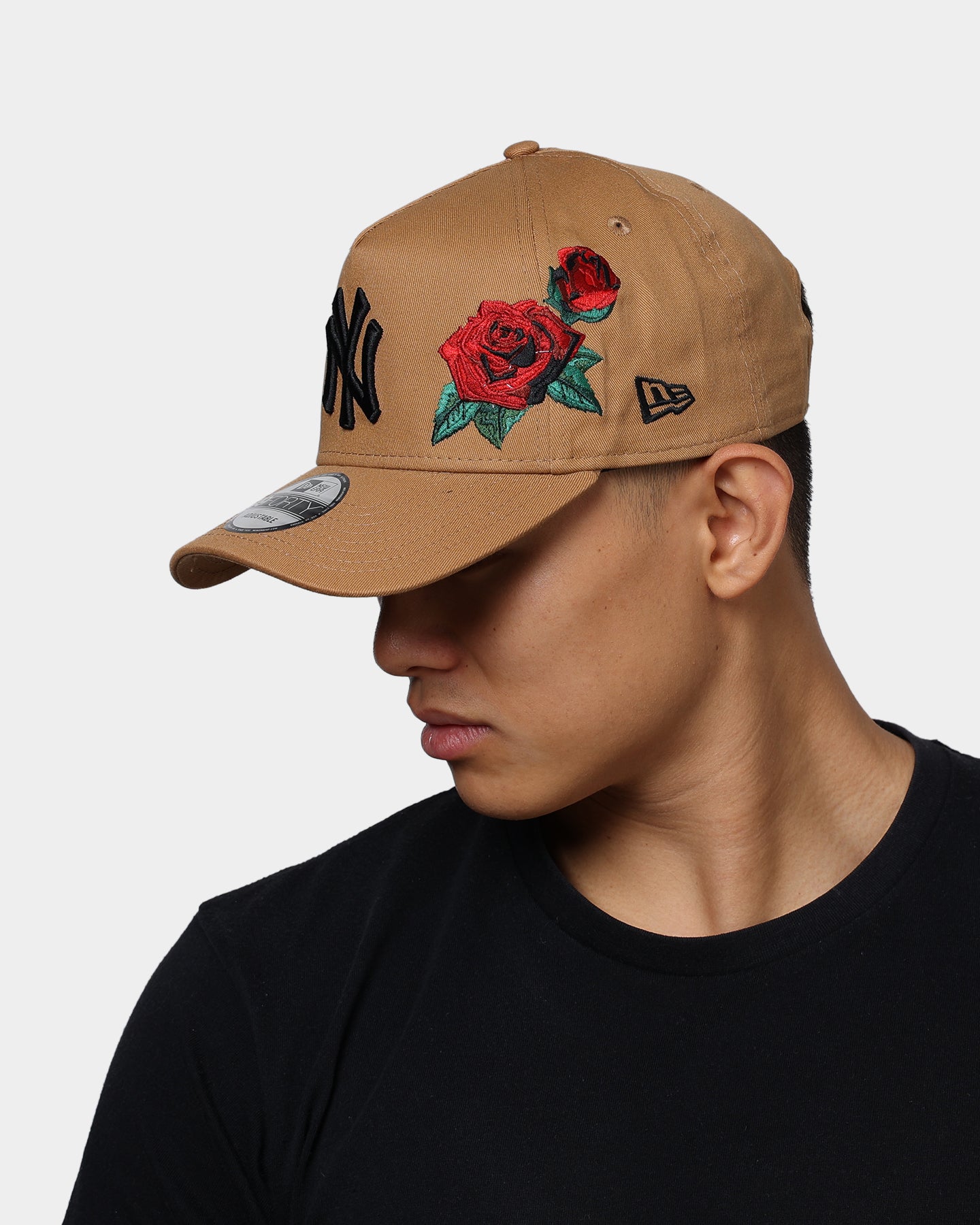 New Era New York Yankees 'Rose Emblem' 9FORTY A-Frame Snapback Wheat/Black