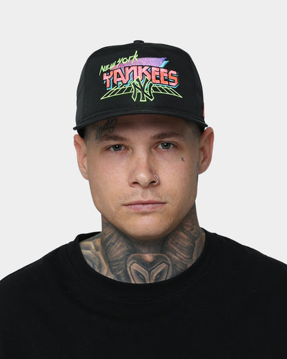New Era New York Yankees 'Neon Vice Prolight' Old Golfer Snapback Black.