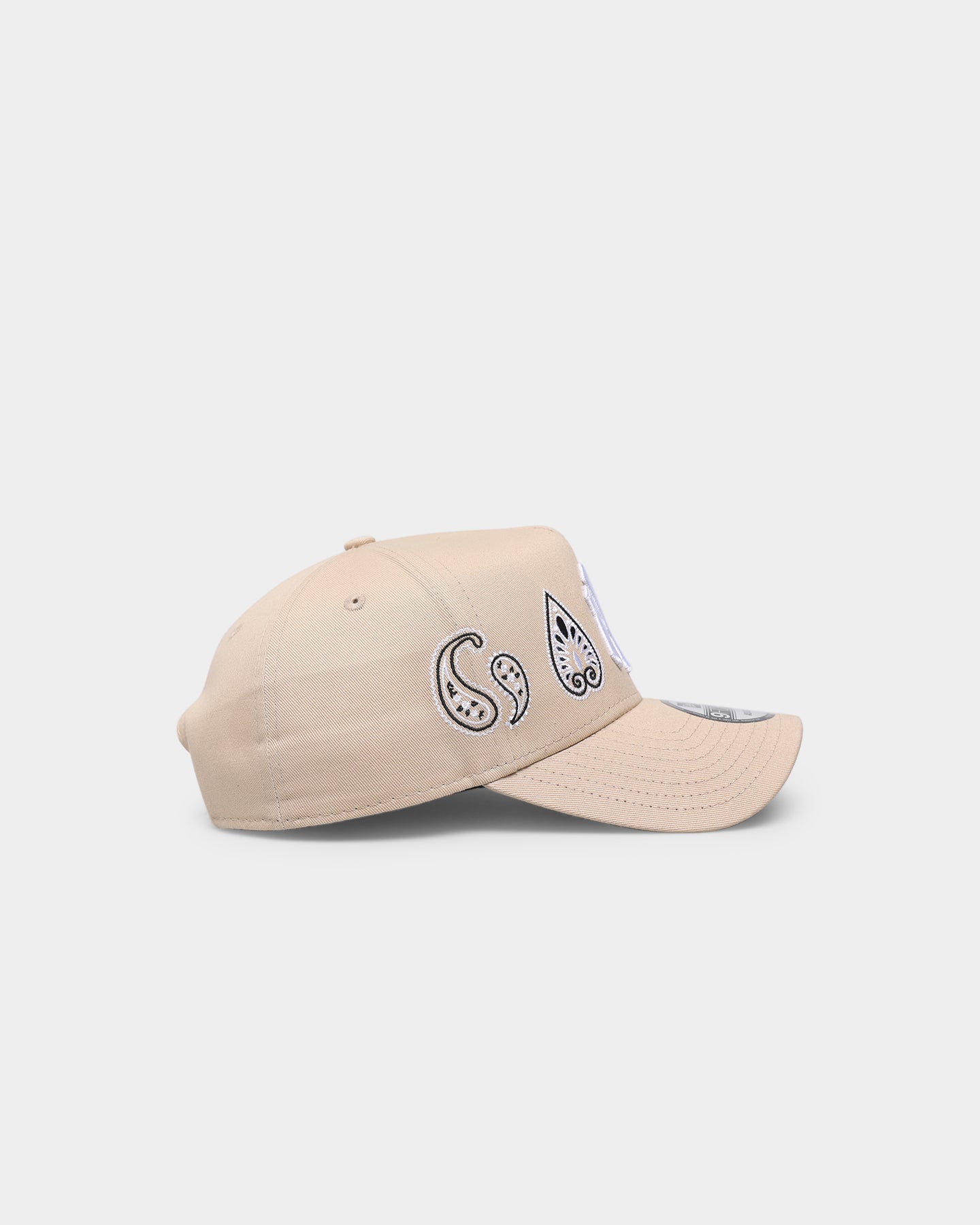 New Era New York Yankees 'Paisley Logo' 9FORTY A-Frame Snapback Tumbleweed