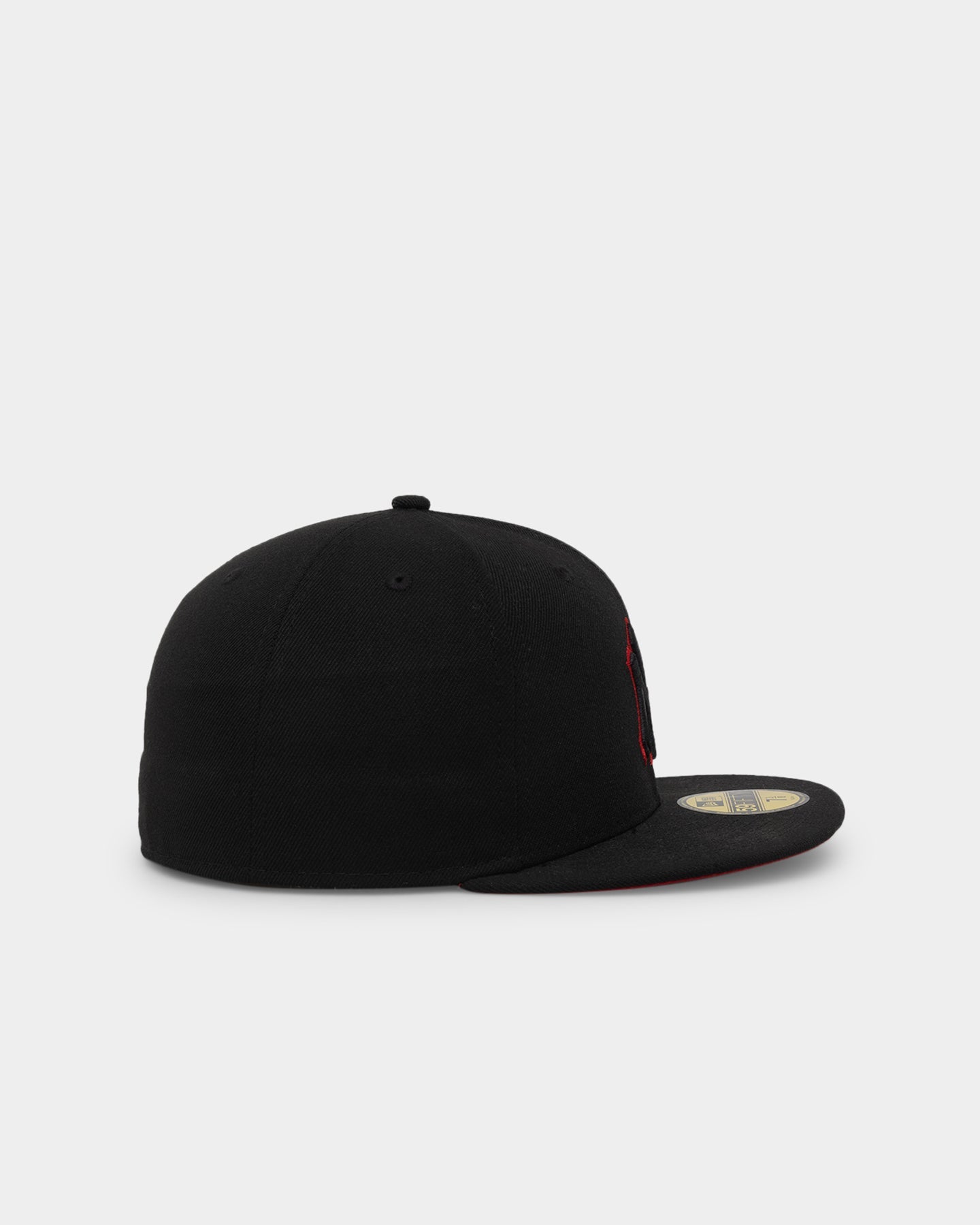New Era New York Yankees "Scarlet Bottom" 59FIFTY Fitted Black/Scarlet