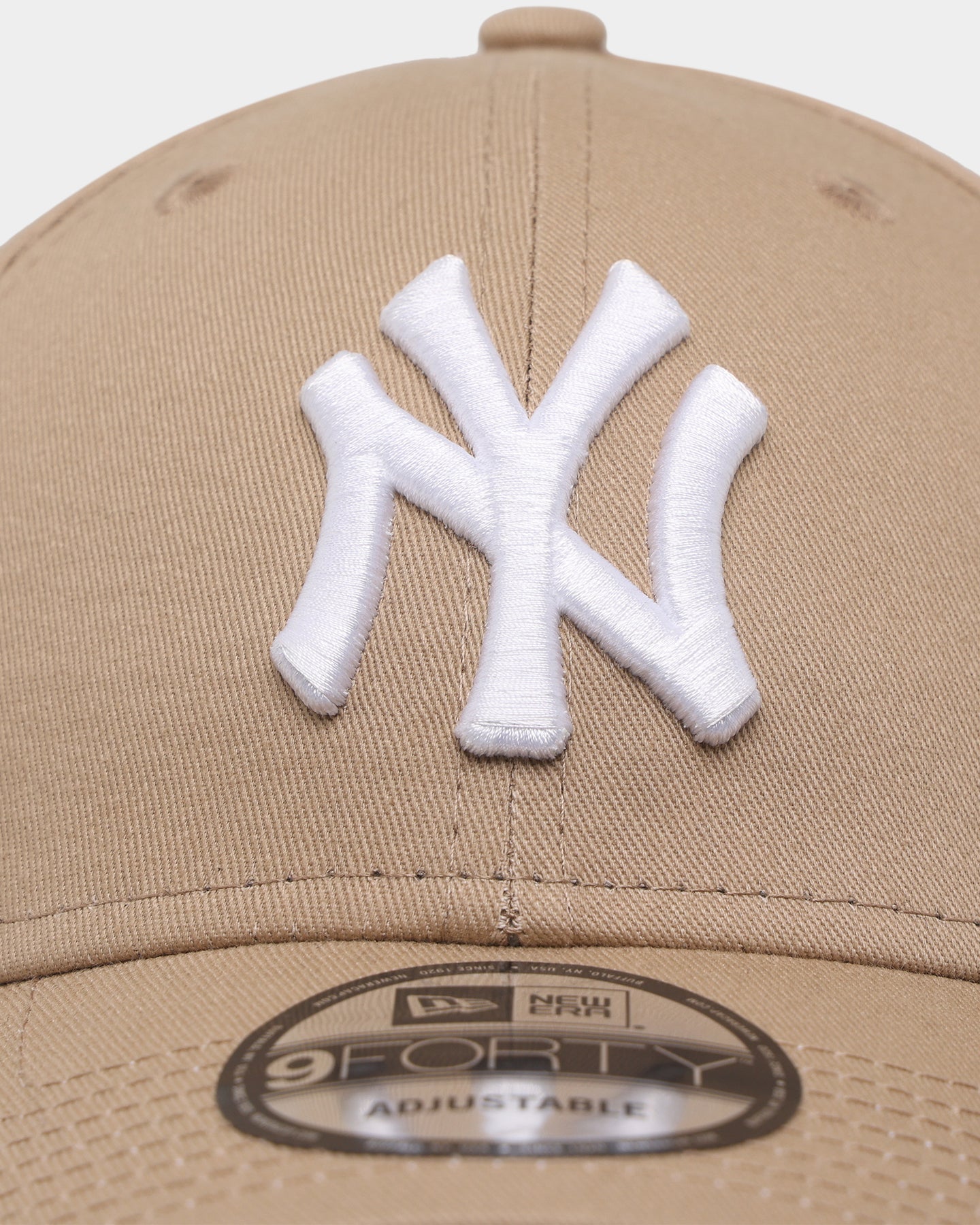 New Era New York Yankees 'Camel White' 9FORTY Casual Strapback Tumbleweed/White