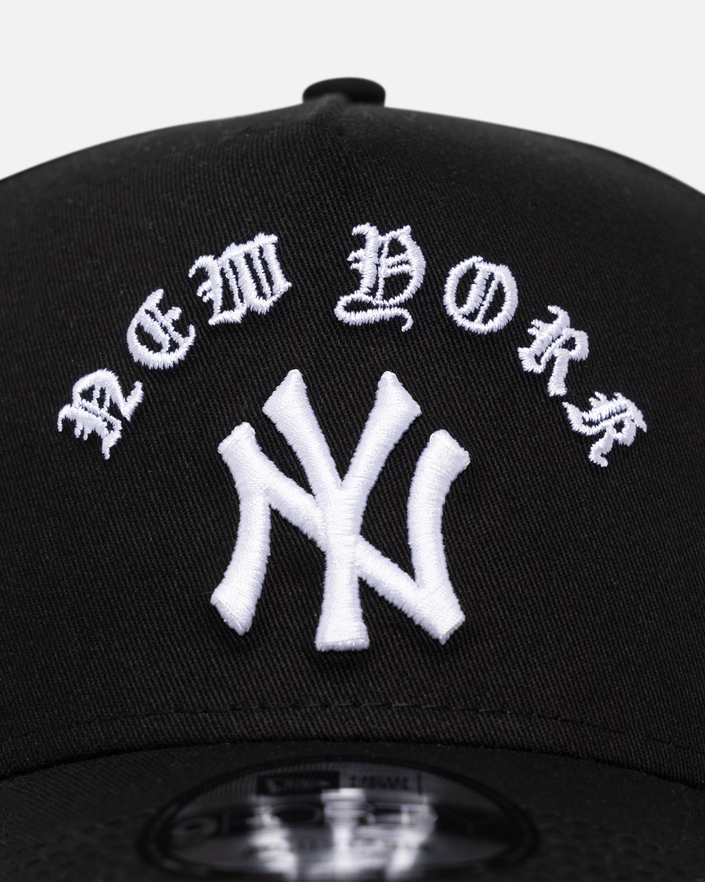 New Era New York Yankees 'Gothic Arch' 9FORTY A-Frame Snapback Black/White
