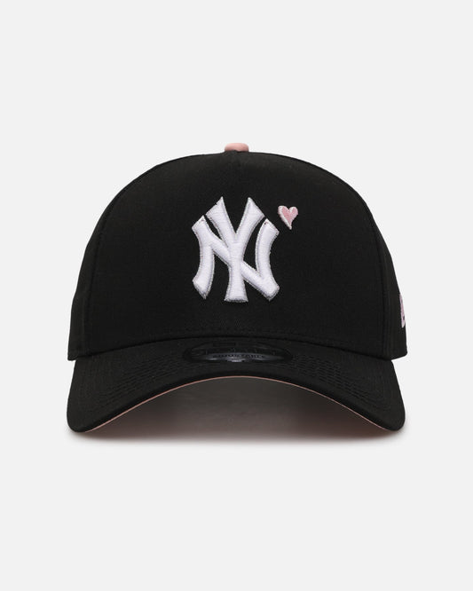New Era New York Yankees 'Pink Satin Hearts 2.0' 9FORTY A-Frame Snapback Black/Pink